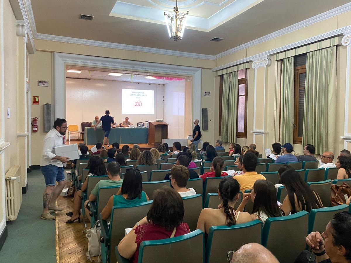 Formación de los presidentes de mesa en Teruel.