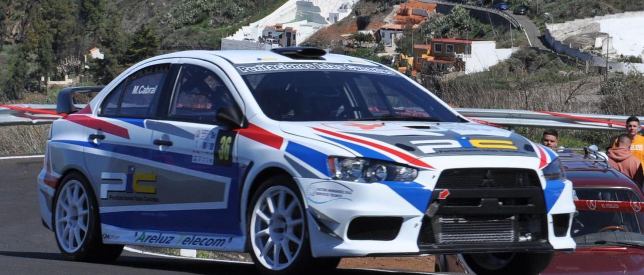 Miguel Cabral, con su Mitsubishi Lancer EVO-X, durante la prueba de ayer. | | MOTORACTUALIDAD.ES