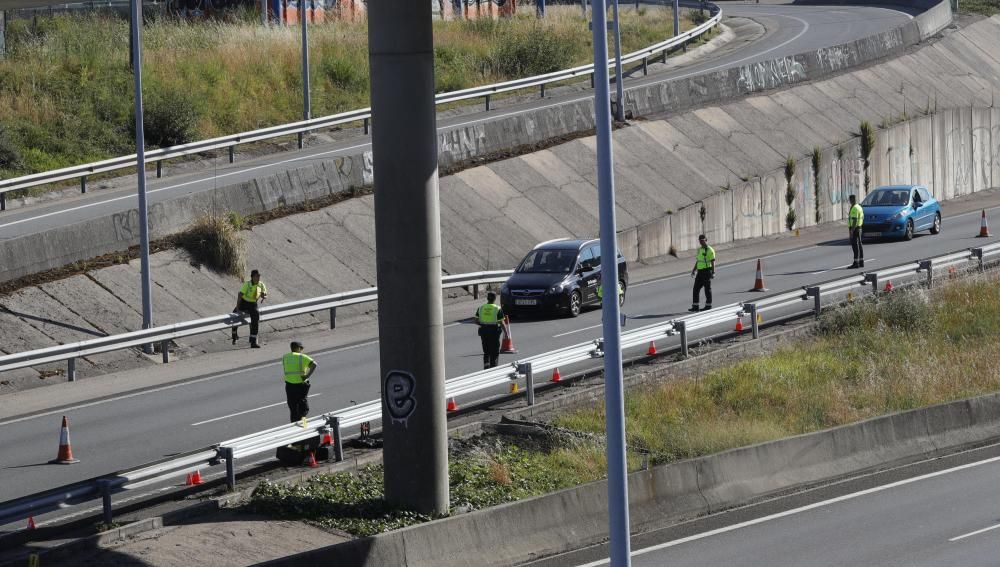 Tráfico corta hoy un carril de acceso a Vigo en la AP-9 para reconstruir el accidente mortal de tres menores en Teis