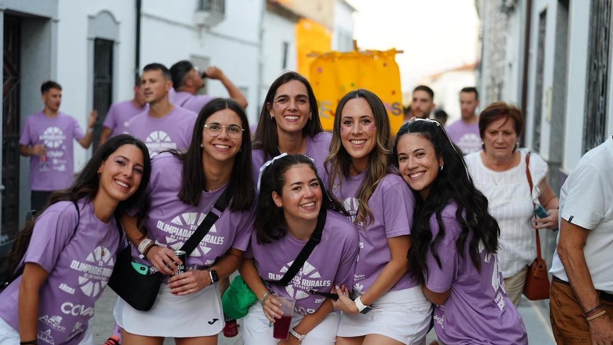 Diversión en las Olimpiadas Rurales de Añorav