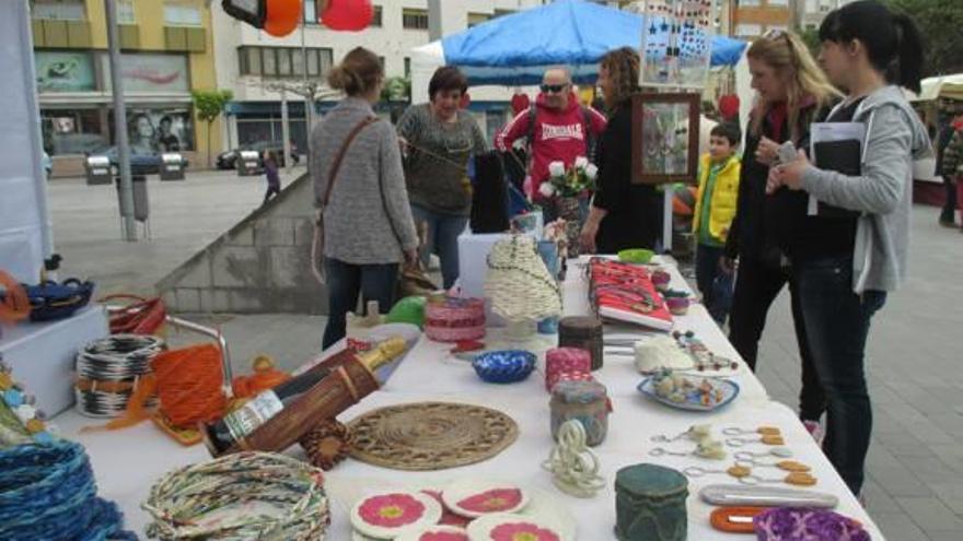 Benicarló recibe San Valentín con un mercadillo artesanal