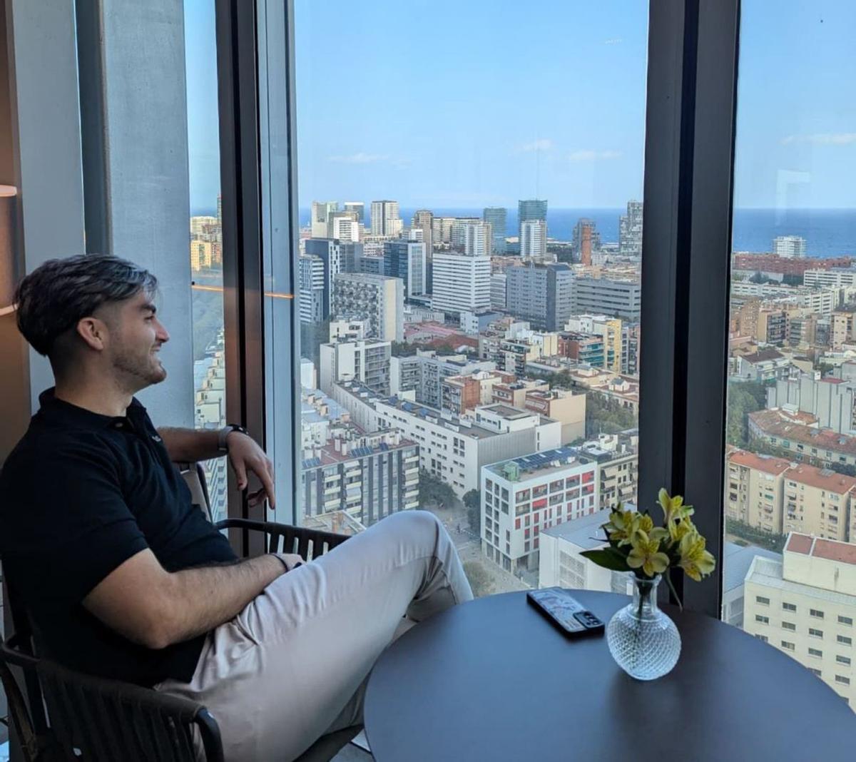 Iván Torres, eivissenc a Barcelona: «Era un conflicte intern entre ambicions laborals i tenir el cor tranquil»