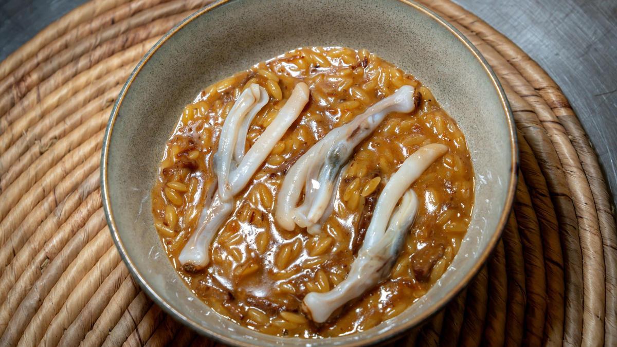 La pasta con ragú y navajas de Zaytun.