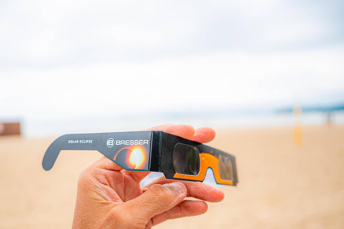 Se repartirán un total de 2.000 gafas a partir del 5 de agosto.