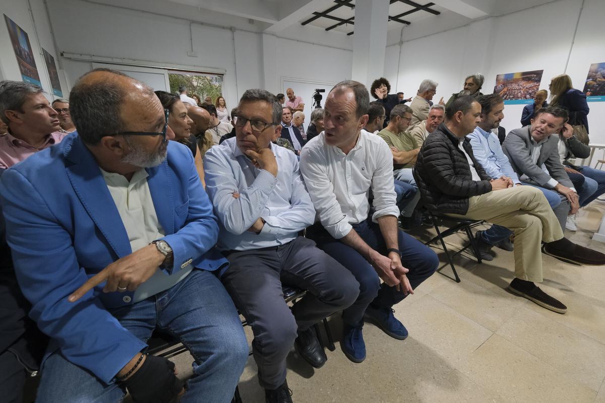 Conferencia de Marino Alduán sobre el nacionalismo, en la sede de 1º Canarias Conferencia de Marino Alduán sobre el nacionalismo, en la sede de 1º Canarias