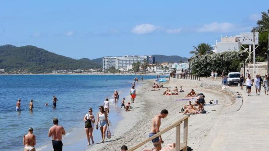 Muere ahogado un hombre de 47 años en una playa de Ibiza