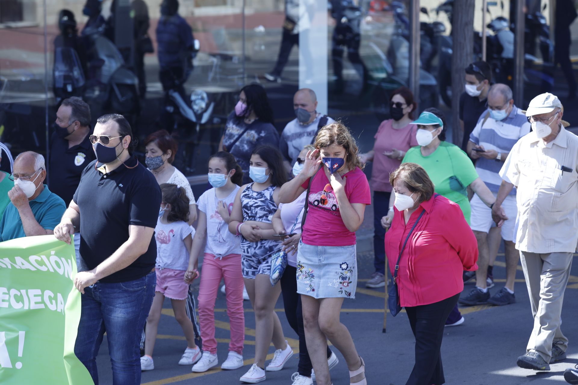 Protesta en Torreciega por la descontaminación del suelo