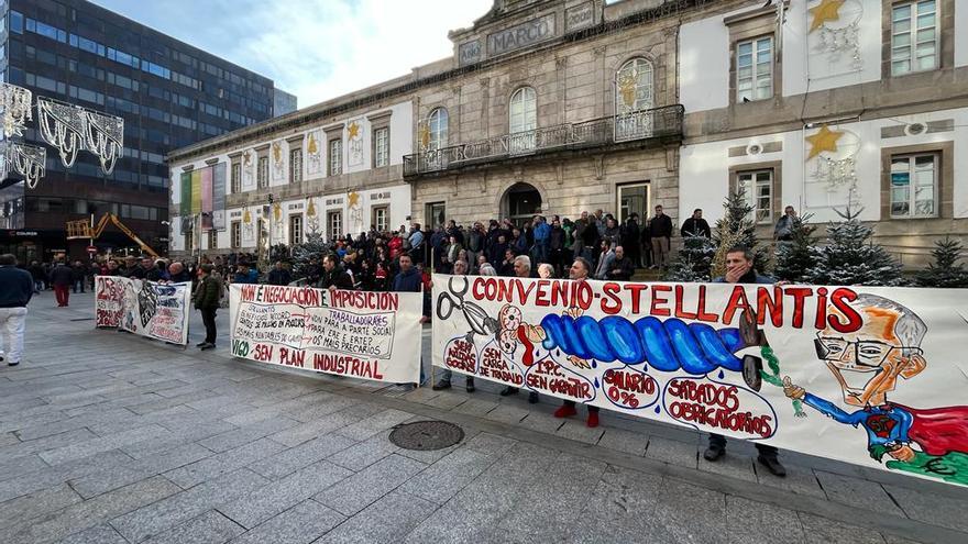 Trabajadores de Stellantis claman en la calle por &quot;un convenio digno&quot;