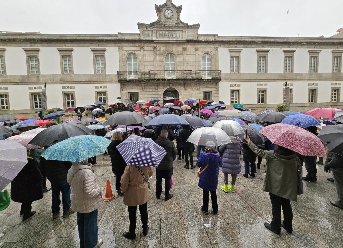 Cerca de 200 personas se concentran en Vigo para pedir «parar la guerra»