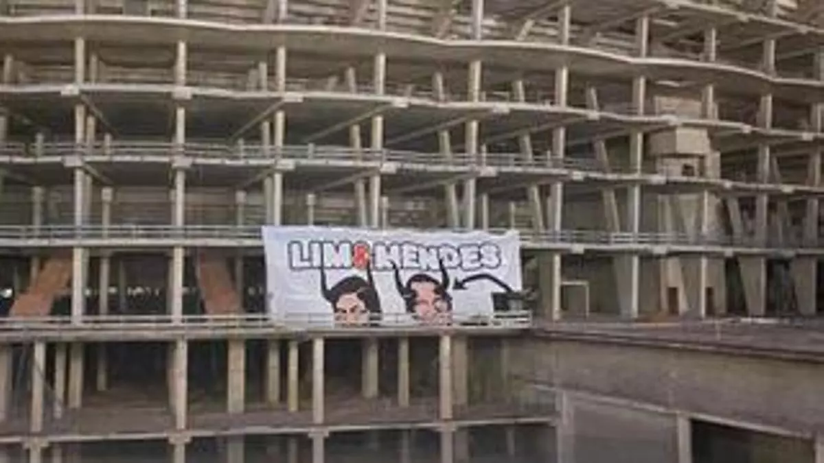 Lim y Mendes, 'demonizados' en el Nou Mestalla