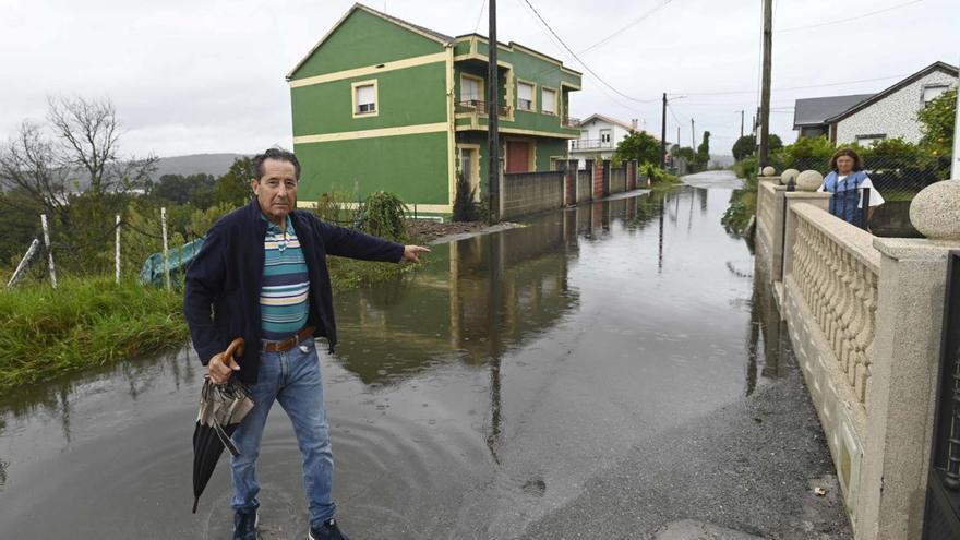 Llovió... y la calle Campanario se inundó otra vez