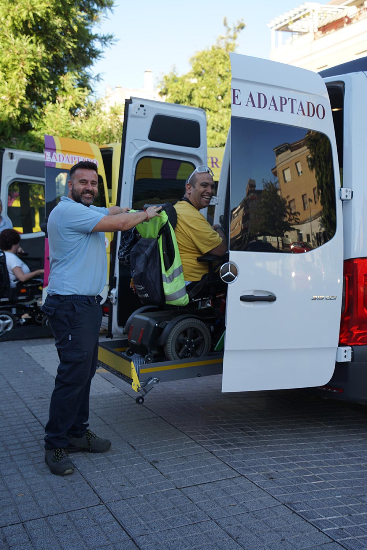 El centro atiende a 50 personas de lunes a viernes.