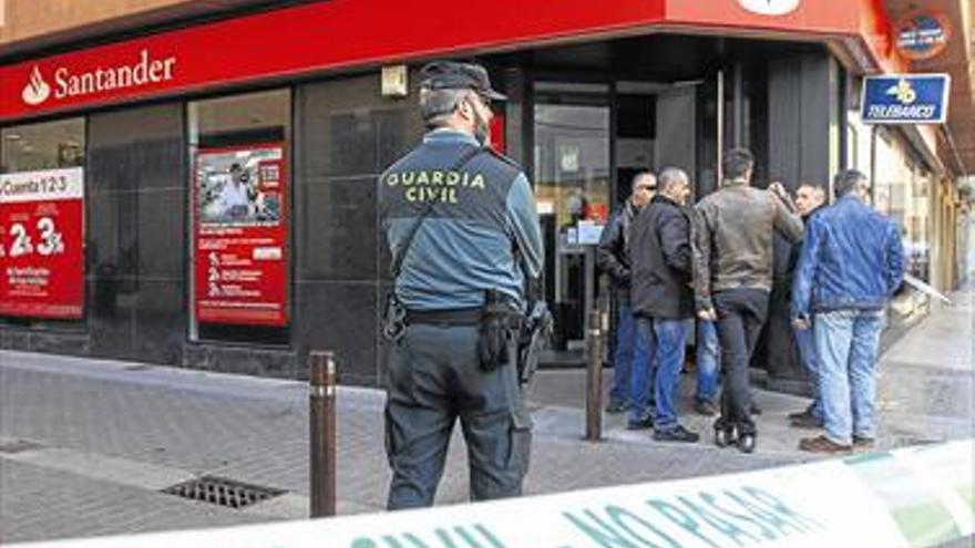 Prisión para los tres detenidos por intentar robar un banco en Nules