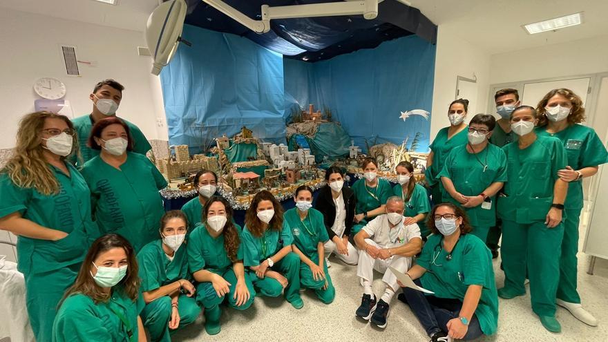 El Belén de la unidad de Digestivo gana el tradicional concurso del Hospital Clínico