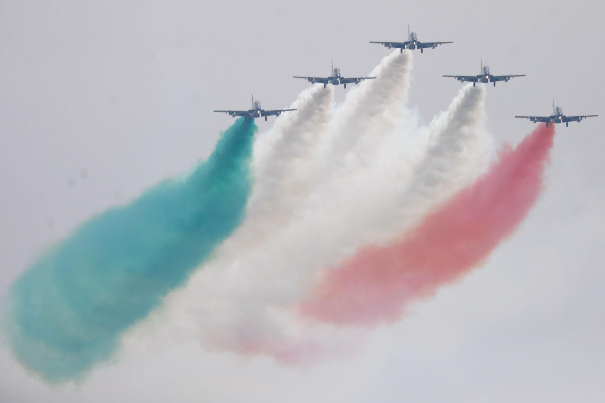 Festival aéreo ‘Aire 2025’, en el Centro Deportivo y Cultural del Ejército del Aire y del Espacio (C.D.S.C.M.E.A.) 'Fernández de Tudela', a 15 de junio de 2025, en San Javier, Región de Murcia (España). Este festival, que se celebra en conmemoración del 40º aniversario de la Patrulla Águila, reúne a las mejores patrullas acrobáticas de Europa, junto con otras aeronaves históricas y de actualidad del Ejército del Aire y del Espacio. 15 JUNIO 2025;FESTIVAL;AÉREO;AIRE;EXHIBICIÓN Edu Botella / Europa Press 15/06/2025. Edu Botella;