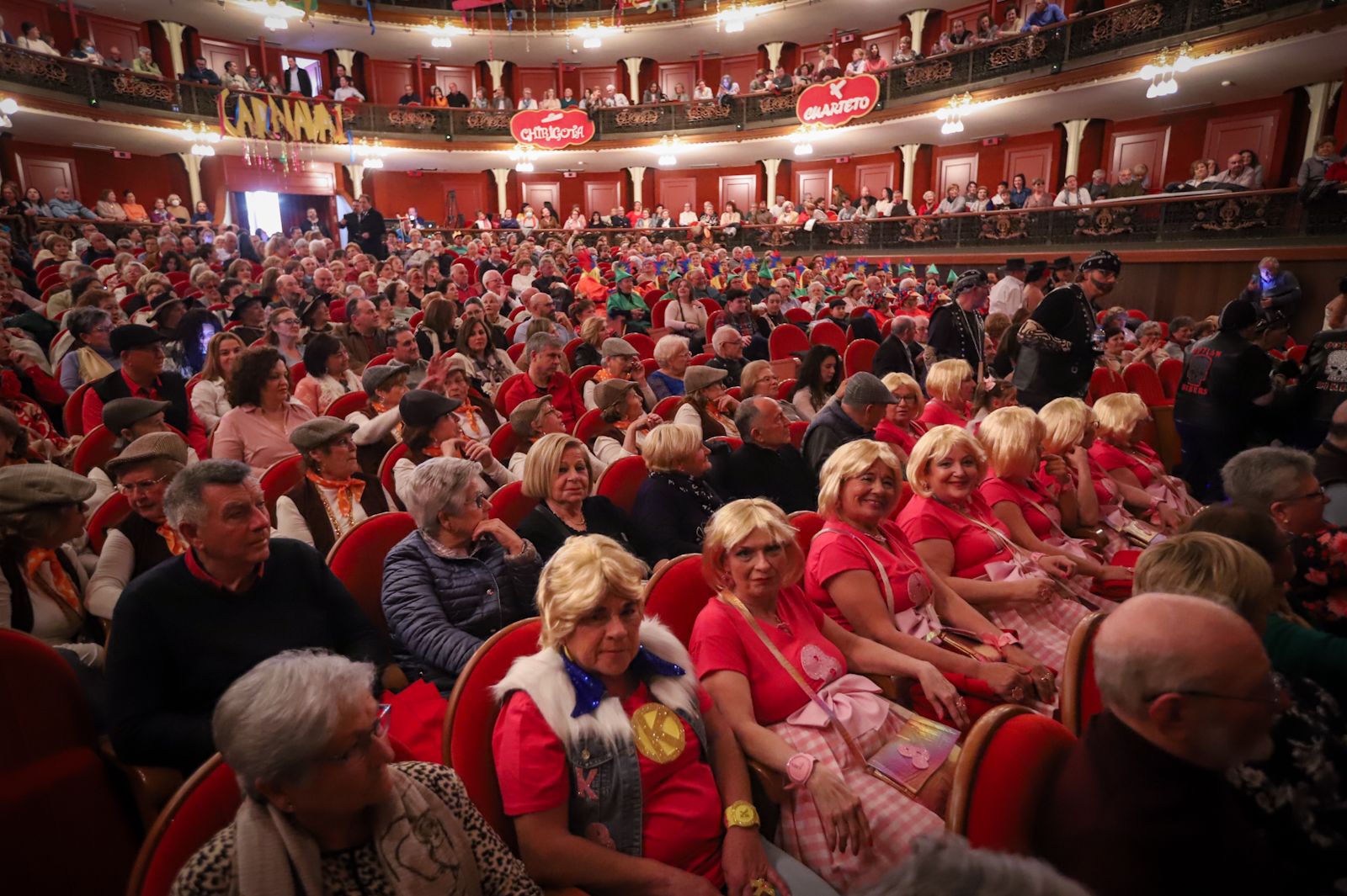 Los mayores conquistan el Gran Teatro por Carnaval