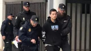 Prisión comunicada y sin fianza para el acusado de matar a su expareja en Ribeira
