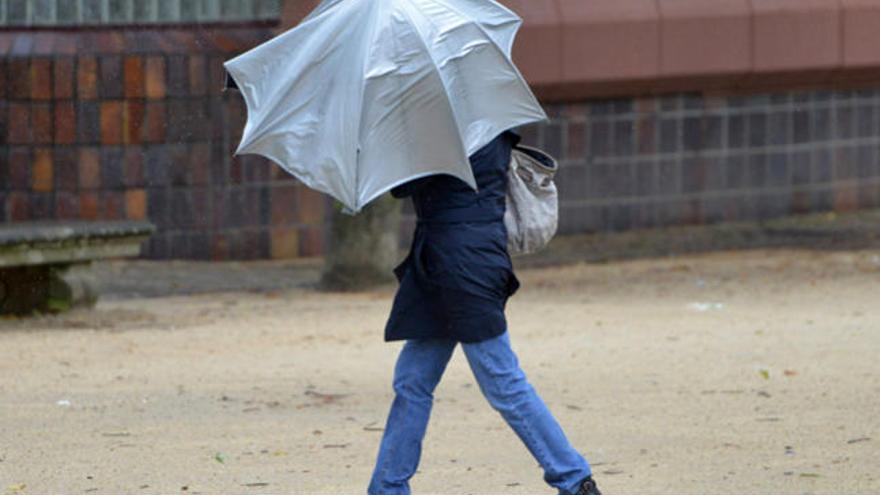 Suben las temperaturas y persisten las lluvias