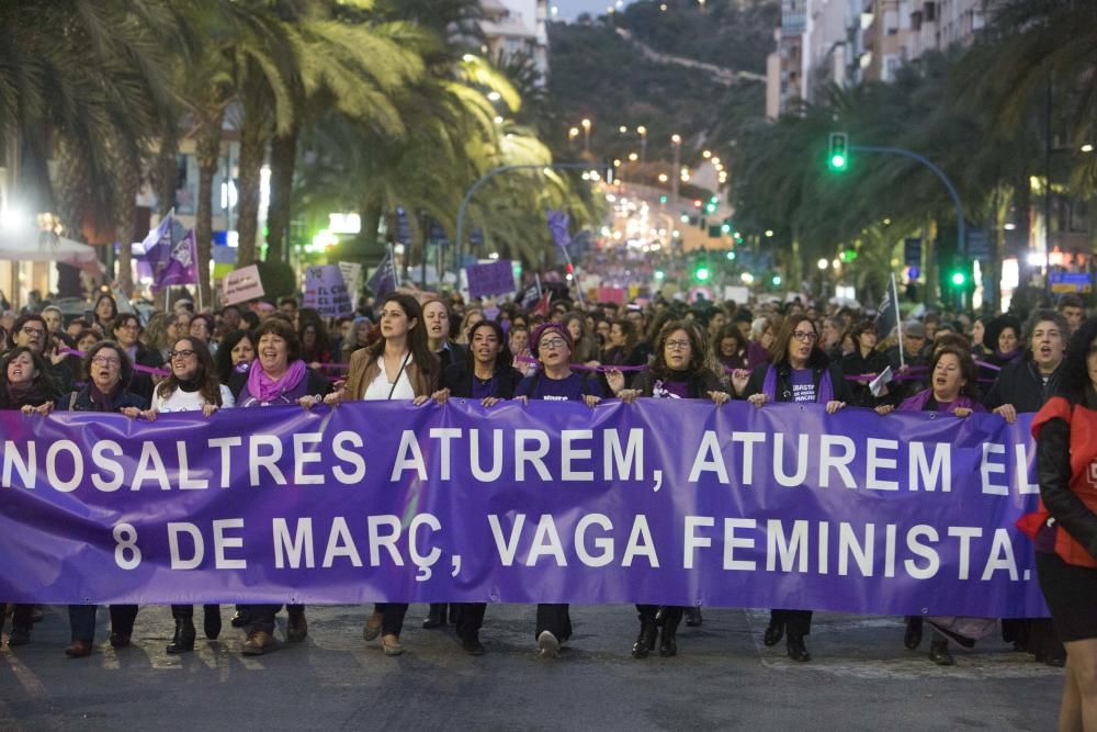 8 de Marzo: Más de 40.000 personas en la manifestación feminista de Alicante contra el machismo y por la igualdad