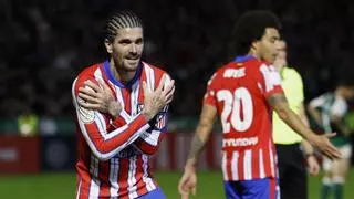 El Atlético se asoma al precipicio de la Copa pero escapa a tiempo tras remontar ante un combativo Cacereño