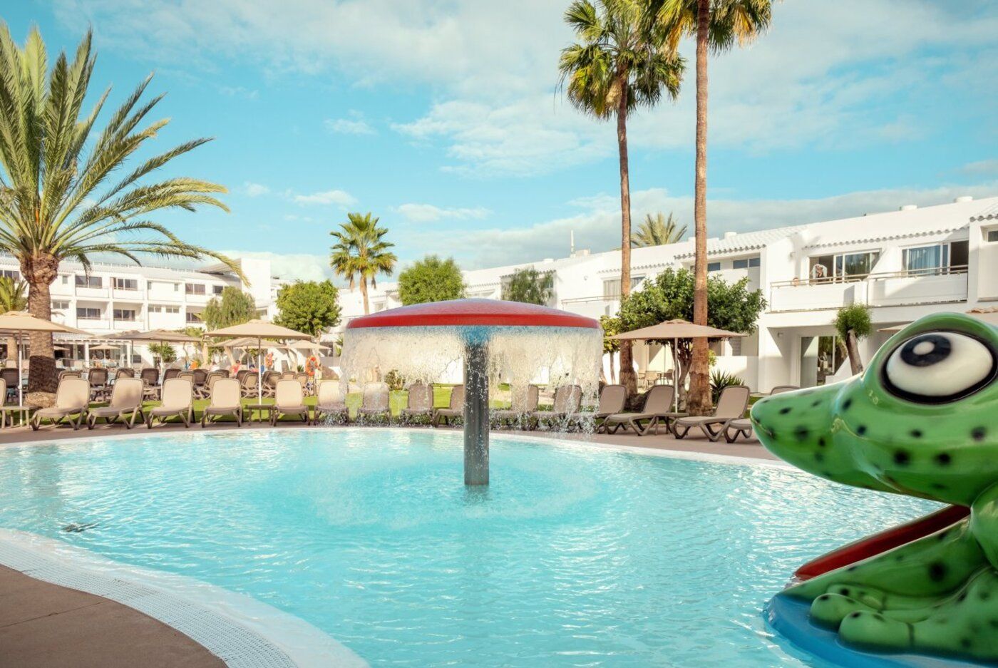 Piscina infantil del establecimiento Playa Park Zensation, en Corralejo (La Oliva).