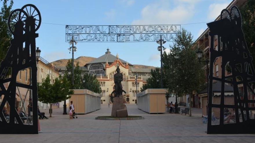 Panorámica de la portada, realizada por el artista Esteban Bernal.