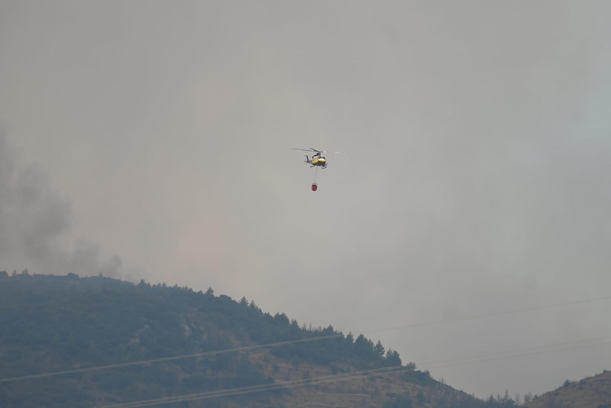 El incendio forestal en Bejís mantiene preocupados a los vecinos de la zona