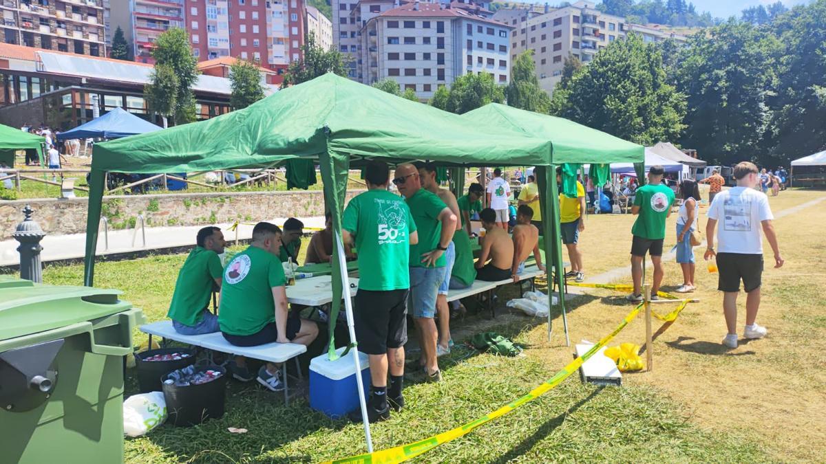 En imágenes: la romería del prao del molín preludia las fiestas del Carmen en Cangas En imágenes: la romería del prao del molín preludia las fiestas del Carmen en Cangas