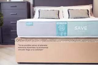 Salvar el planeta mientras duermes: Así es el primer colchón 100 % reciclable y reciclado, y es valenciano