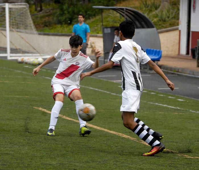 FUTBOL BASE HURACAN B FOMENTO A INFANTIL