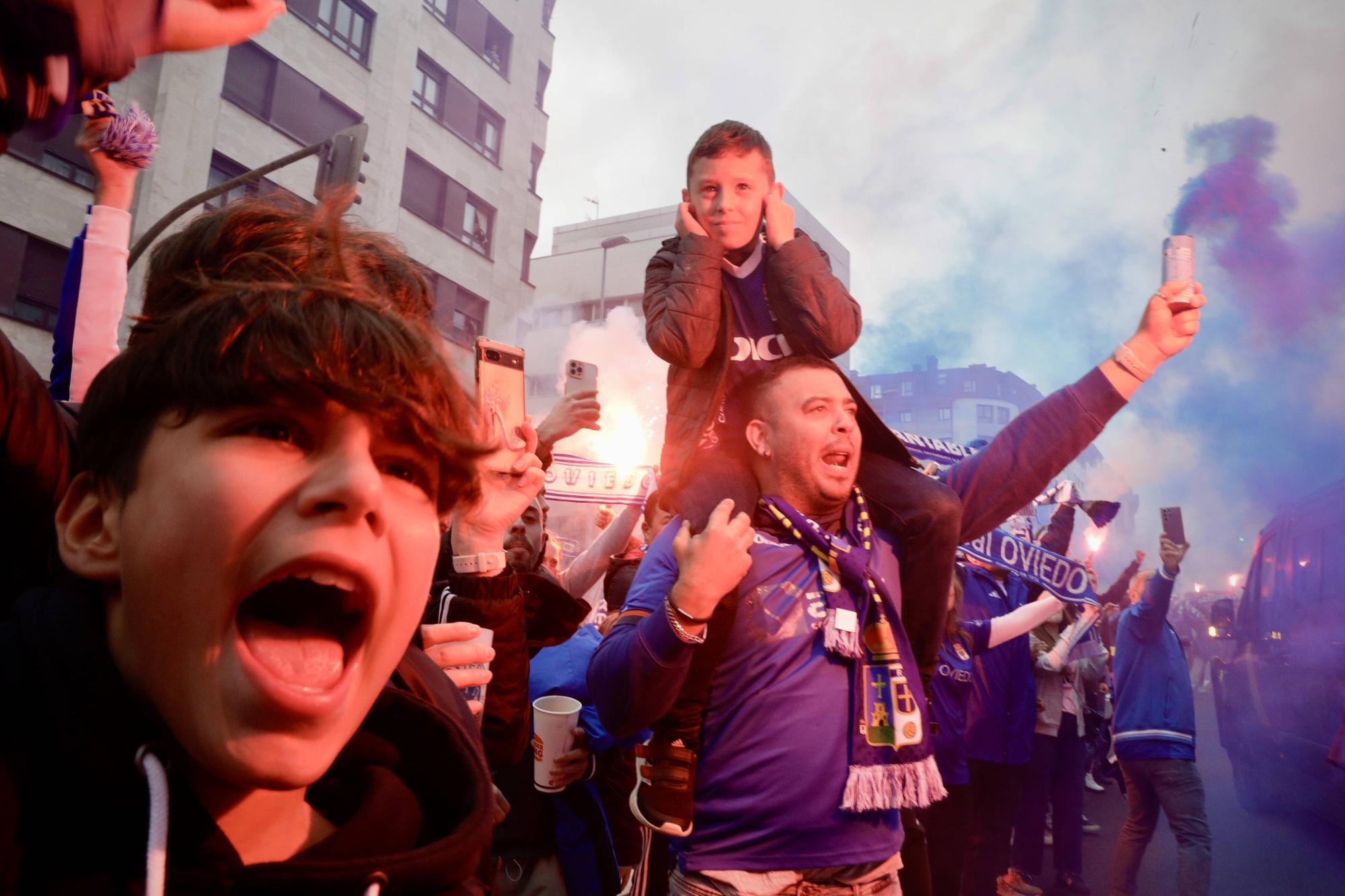 EN IMÁGENES: Ambiente antes del partido entre el Real Oviedo y el Andorra