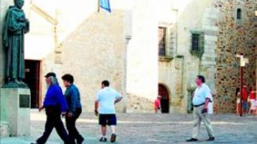 Los guías turísticos exigen que se reduzca el tráfico en la parte antigua