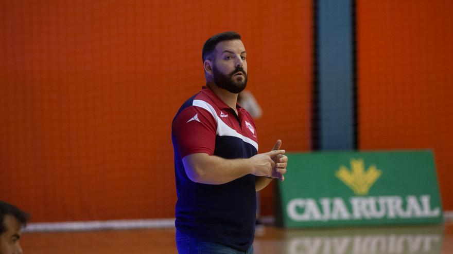 Iván López, técnico del Balonmano Zamora Enamora: &quot;El equipo ha demostrado ser capaz de reponerse a todo&quot;