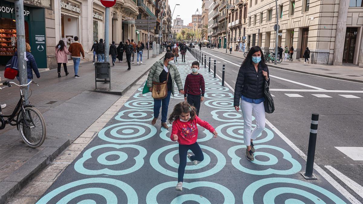 Barcelona 27 03 2021 Barcelona Nueva ampliacion de espacio para peatones en calle Pelai   AUTOR  JORDI OTIX