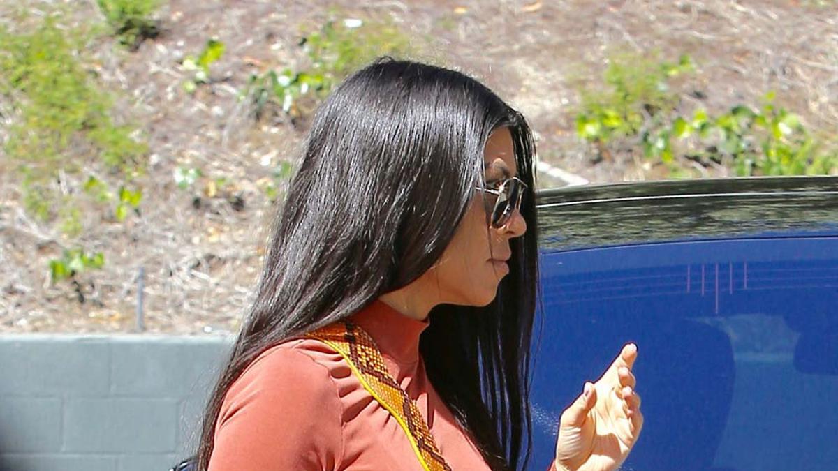 Kourtney Kardashian con 'look' veraniego