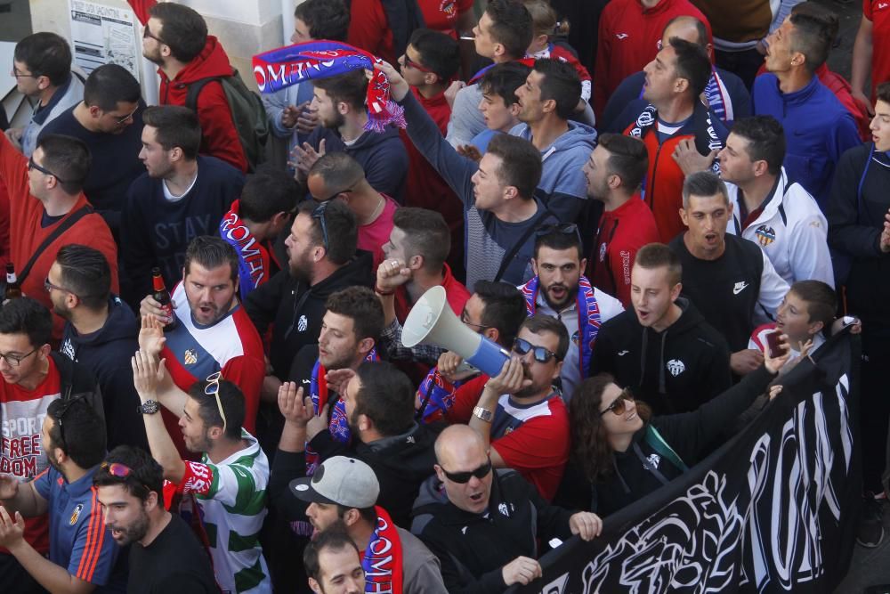 El Saguntino celebra el título de Copa a lo grande