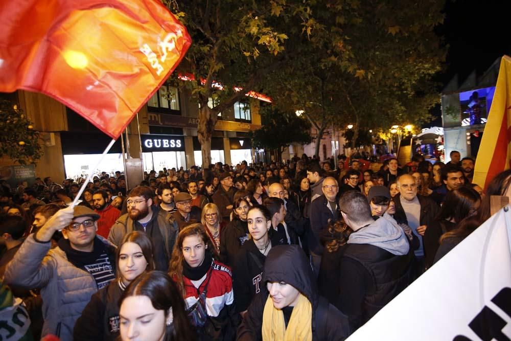 Miles de cordobeses protestan contra el fascismo