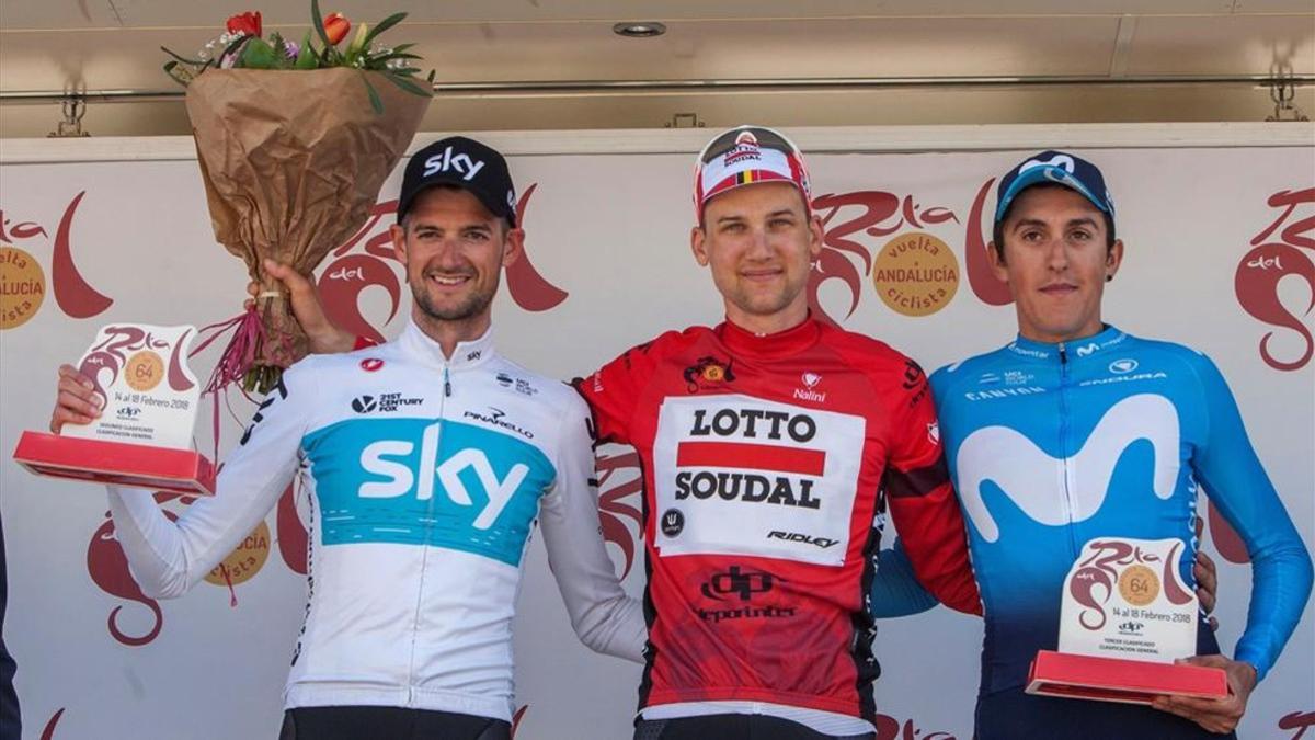El podio final de la Vuelta a Andalucia, con victoria de Wellens