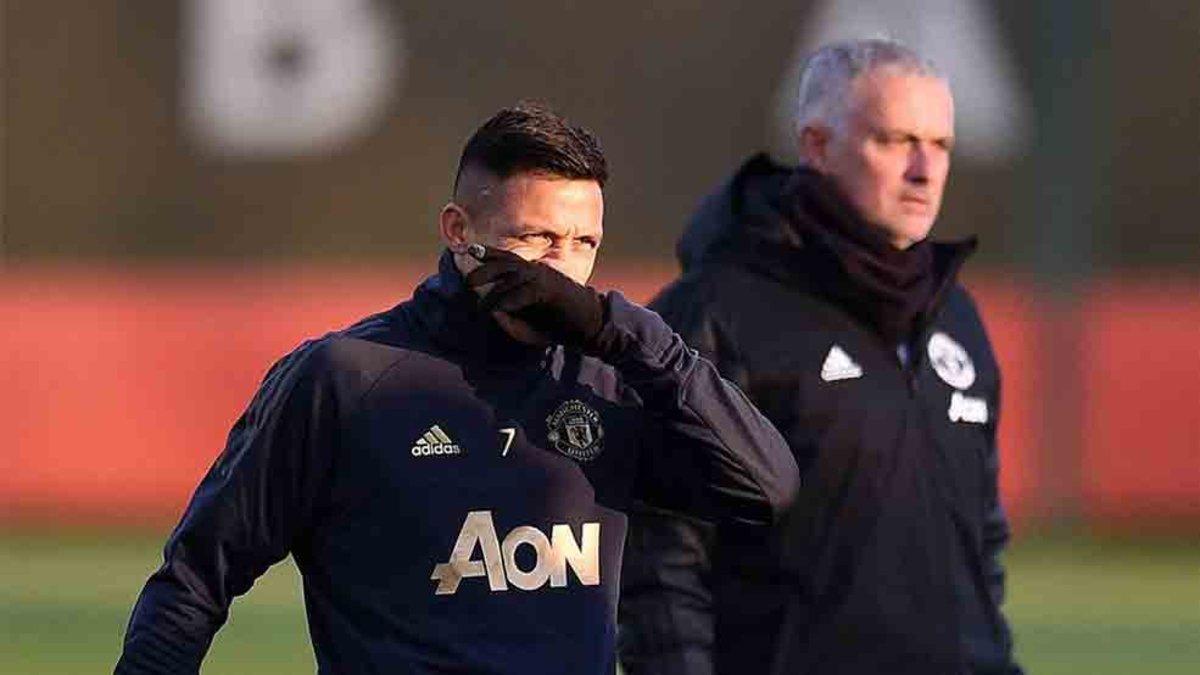 Alexis Sánchez no tenía minutos con Mourinho