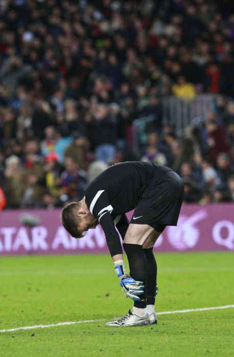 El Barça arrolla al Hércules en el Camp Nou