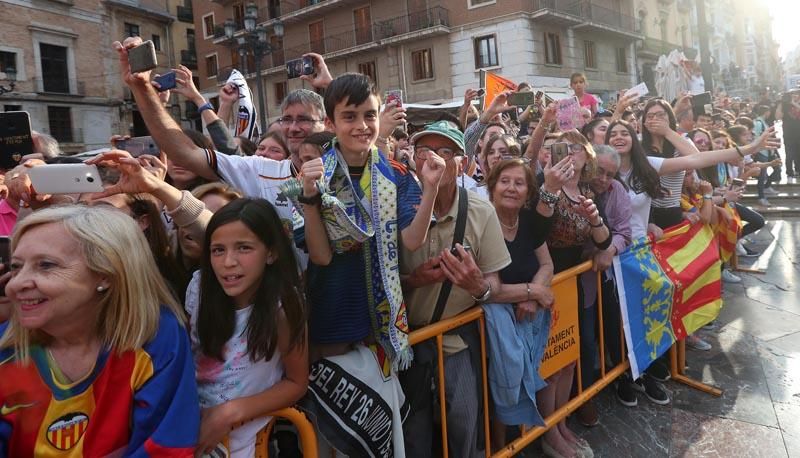 Así han sido las celebraciones del Valencia CF en la Basílica, Generalitat y ayuntamiento