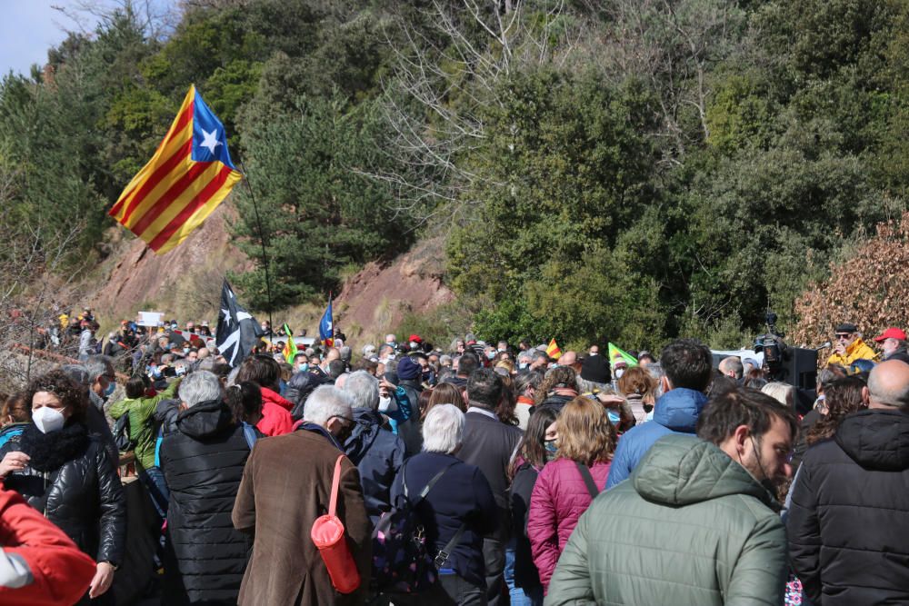 Concentració a Albanyà per demanar la reobertura de la circulació entre França i Espanya