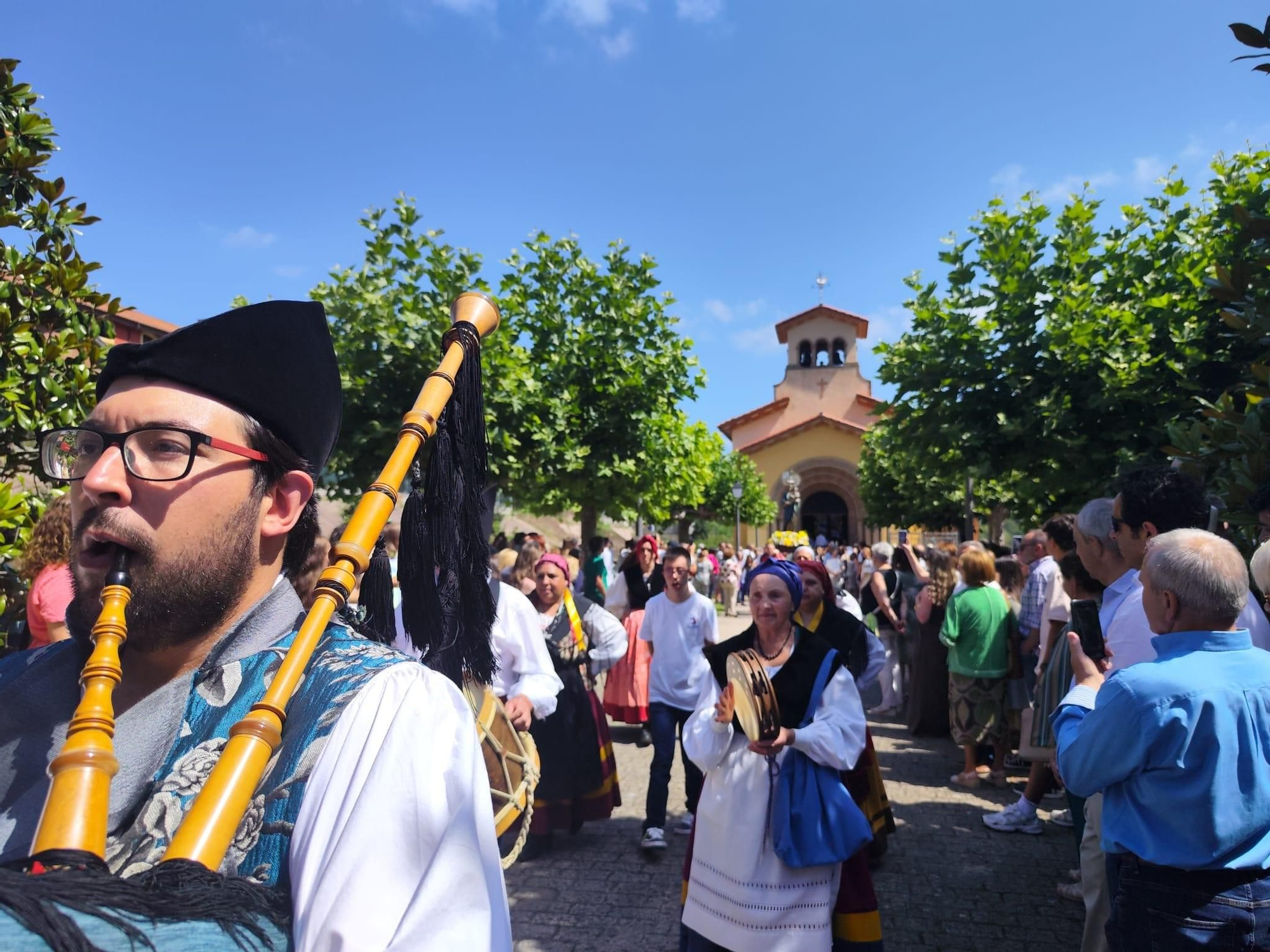 La procesión de La Salud deLieres, en imágenes