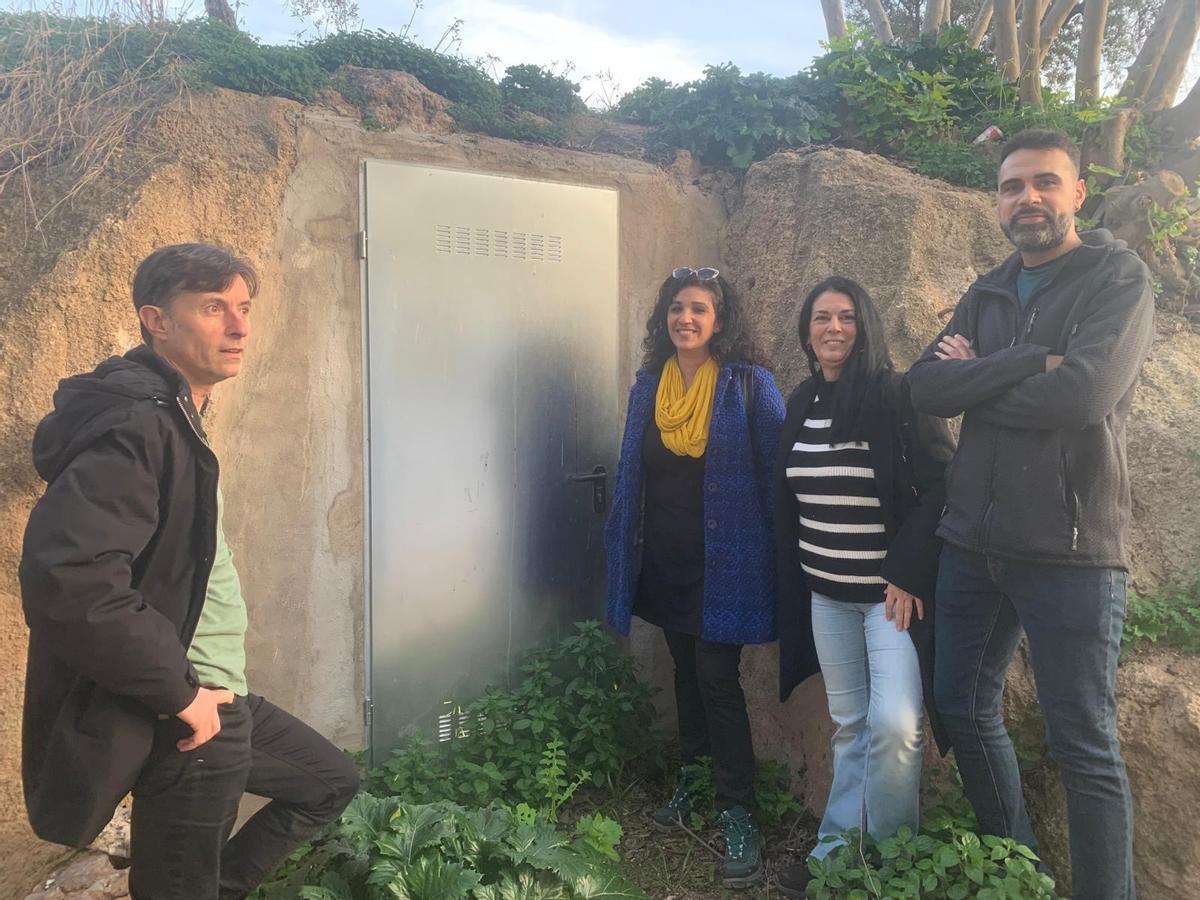 Visita de Toni Morillas con miembros de Verdes Equo a las cuevas de Churriana.