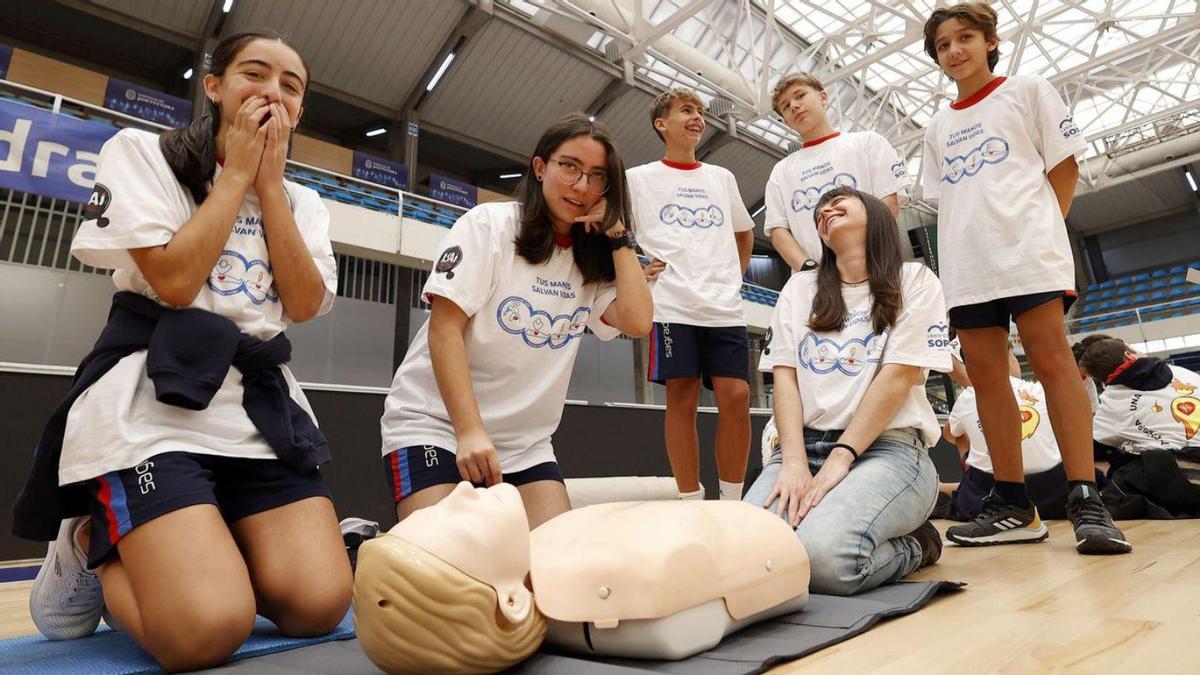 Un reciente curso de reanimación cardiopulmonar para escolares en Pontevedra.