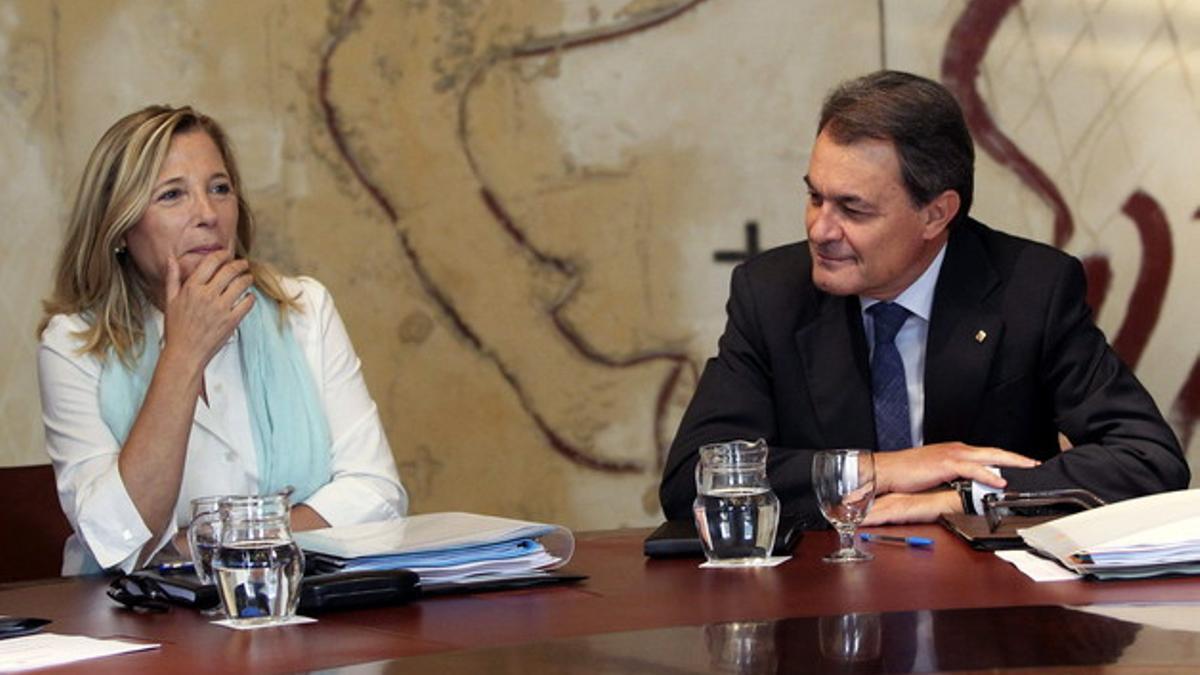 La vicepresidenta del Govern, Joana Ortega, y el 'president' Artur Mas, en una reunión del Consell Executiu.