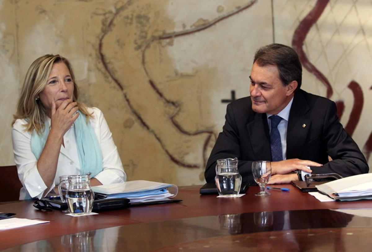 La vicepresidenta del Govern, Joana Ortega, i el president Artur Mas, en una reunió del Consell Executiu.
