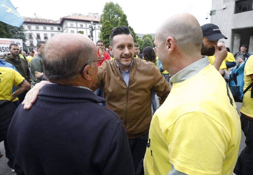 LLegada de los trabajadores de Alcoa a Oviedo.