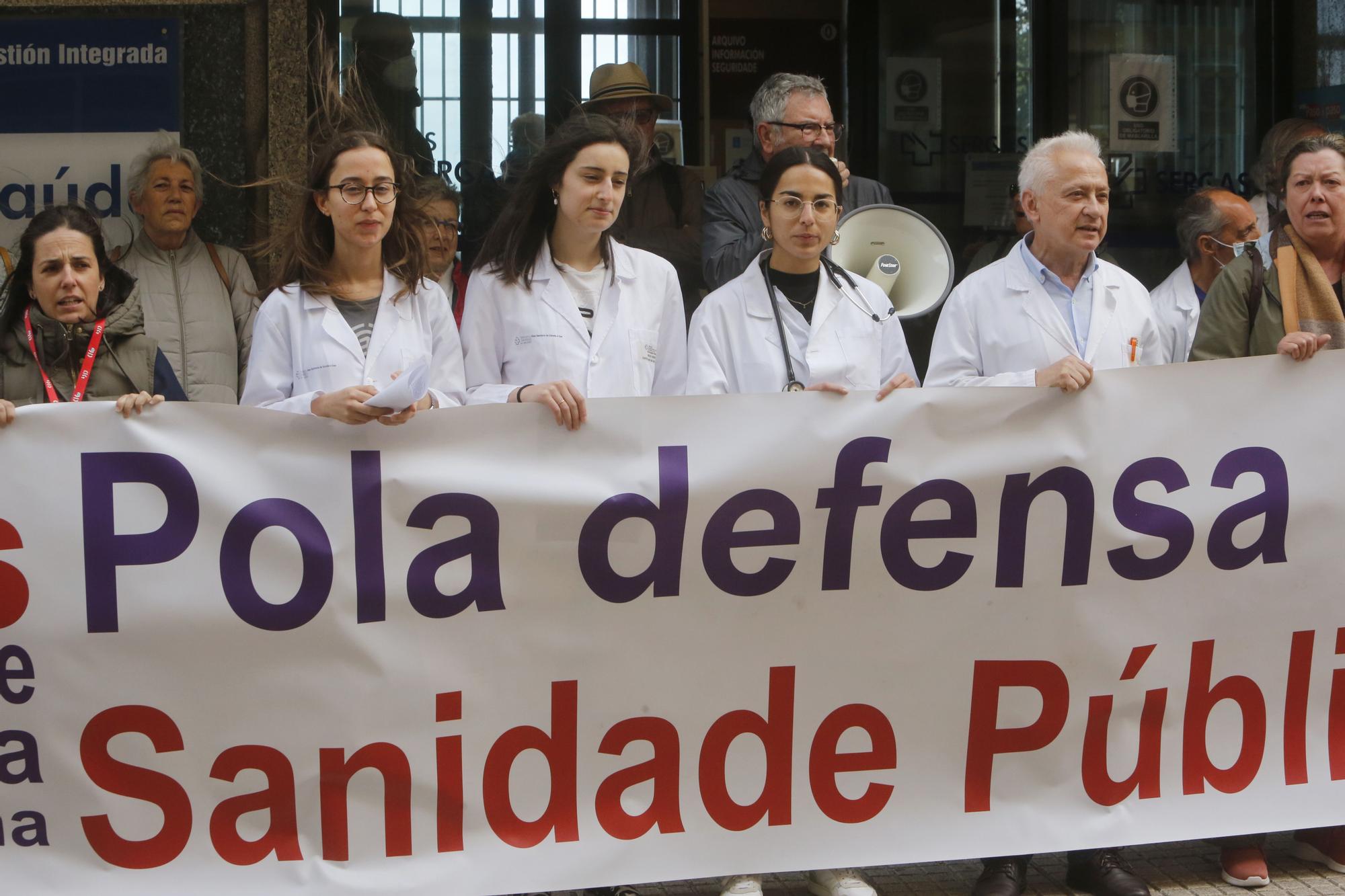 Concentración de personal sanitario por el Día mundial de la Atención Primaria