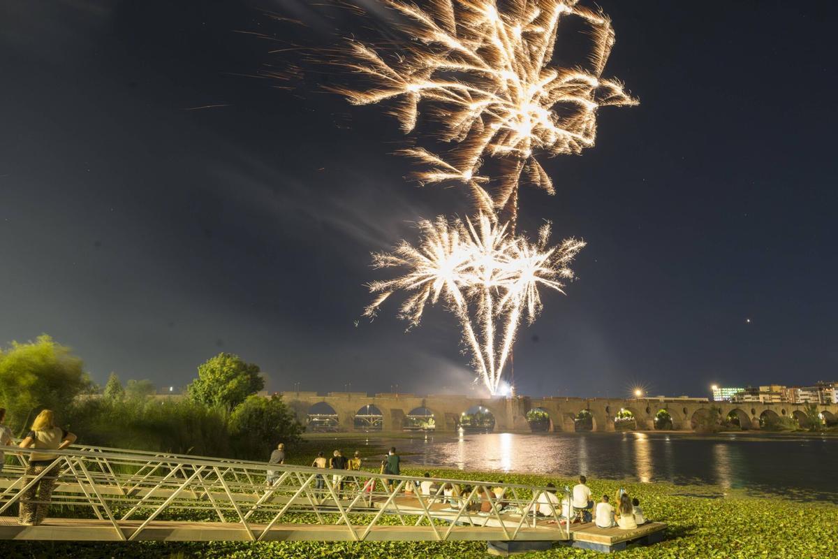 Las imágenes de los fuegos artificiales de Badajoz